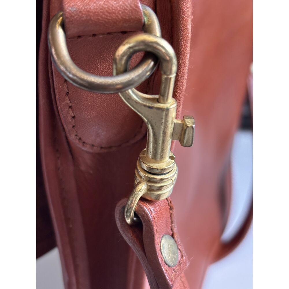 Vintage 90’s Hunt Club camel color leather crossbody bag classic preppy boho - Picture 5 of 7